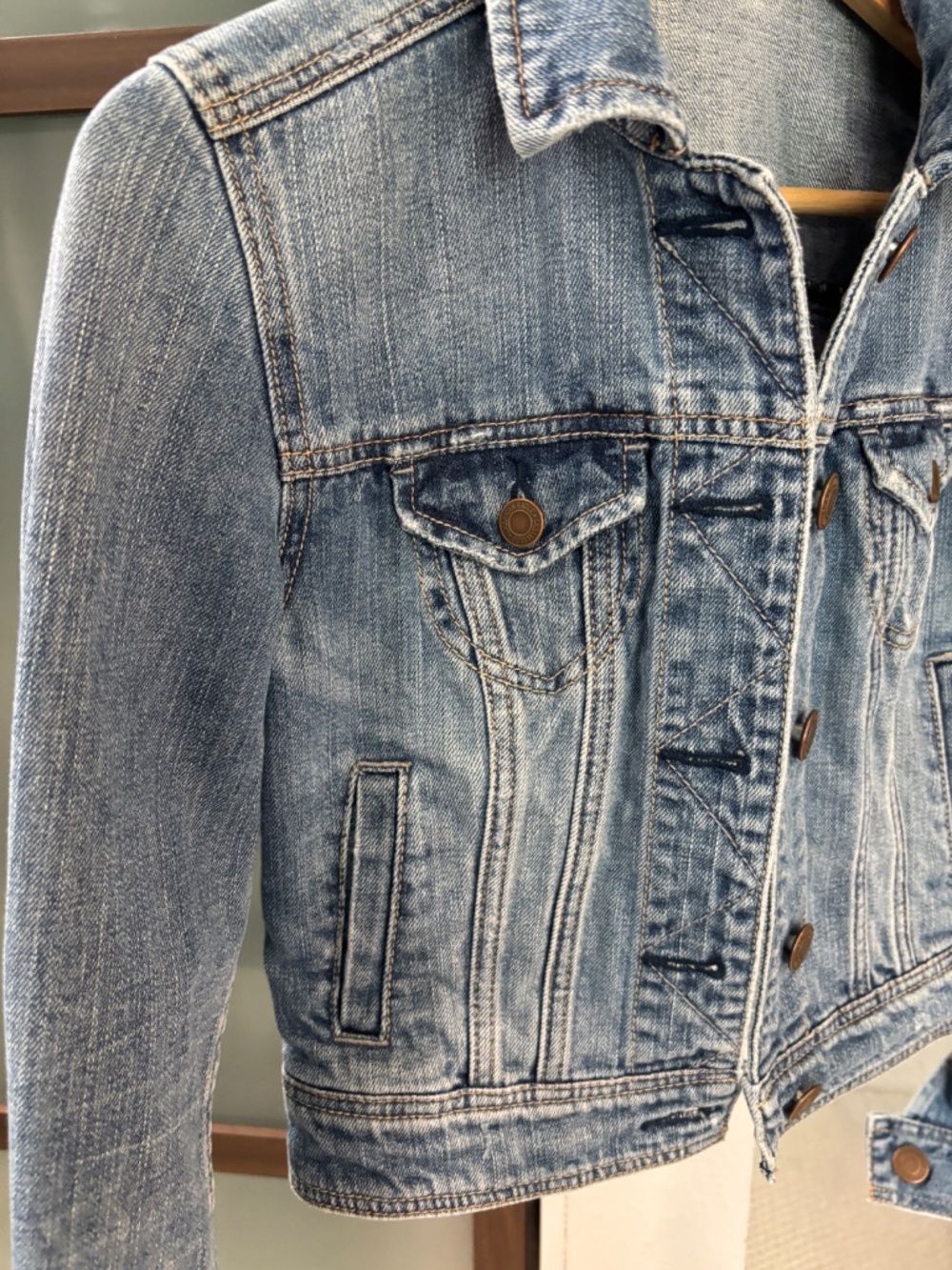 American Eagle Outfitters Classic Denim Jacket - Size XS - Picture 6 of 9